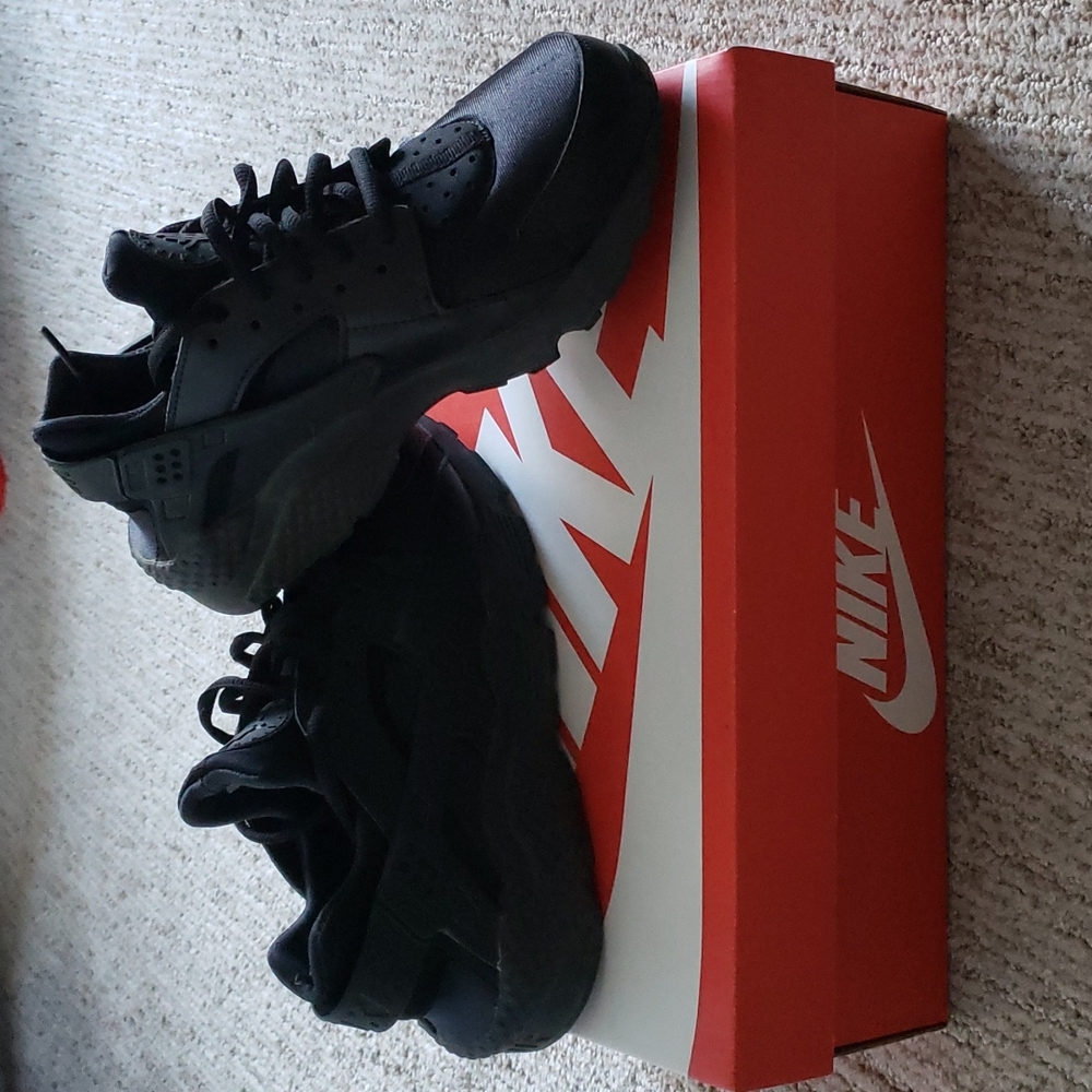 Women's Nike Air Huarache Run Sneaker